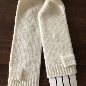 Fownes White Knit Fingerless Gloves